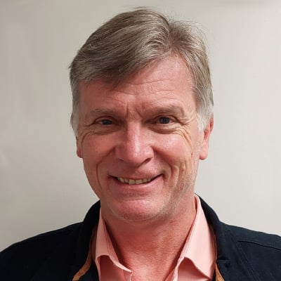 Steve-Wettenhall-400px